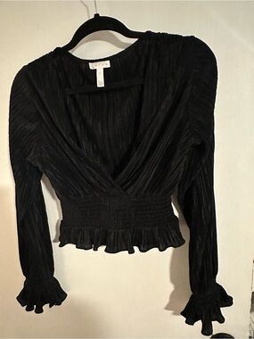 Women's Black Long-Sleeve Ruffled Waist Wrap Top